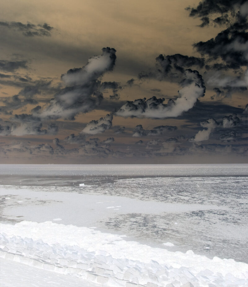 serie dreamscapes foto photo fotograaf photographer henriette santing zee sea wolken clouds ice ijs