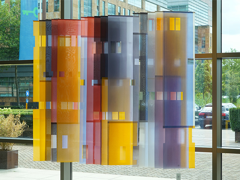 Sample3 Block serie Henriette Santing Studio verticale jaloezie lichtwerk lamellen kleur transparant Dutch Design Hotel Artemis